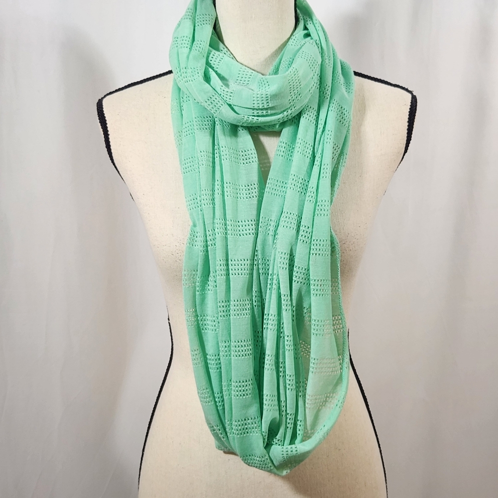 Lightweight Infinity Scarf